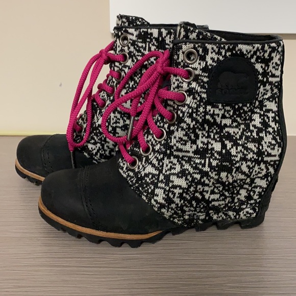 Sorel women’s winter boots - Picture 2 of 4